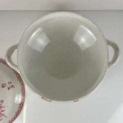 Soupière Sarreguemines, modèle "Fontange", rouge, 1918-1950