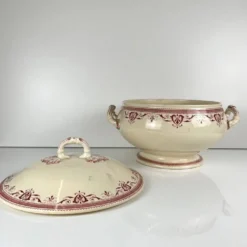 Soupière Terre de fer Creil & Montereau, modèle "Amiral", rouge, XIXème s.