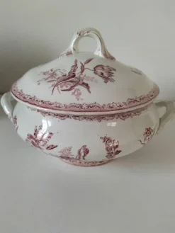 Soupière terre de fer Sarreguemines modèle Fontanges (vers 1880–1900),