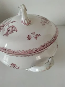 Soupière terre de fer Sarreguemines modèle Fontanges (vers 1880–1900),