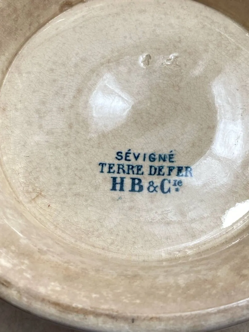 Soupière, terre de fer, Sévigné, HB & Cie