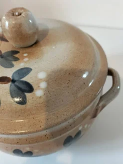 Soupière vintage en grès du Marais – charme rustique, esprit cottagecore