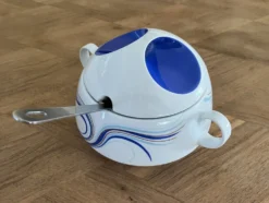 Soupière vintage en porcelaine
