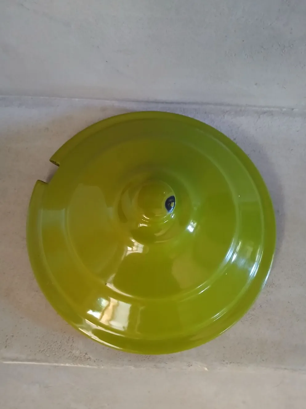Soupière vintage en tôle émaillée verte
