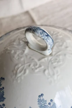 Soupière vintage terre de fer Saint Amand Hamage Nord modèle Platane bleu