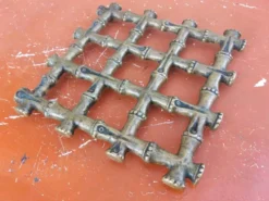 Sous plat en bronze façon bambous vers 1960