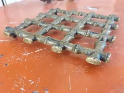 Sous plat en bronze façon bambous vers 1960