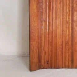 Séparateur de pièce S.N.S.A. avec lattes de pin style Baumann, années 1950