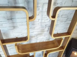 Séparateur mural par Ludvik Volak de Drevopodnik Holesov