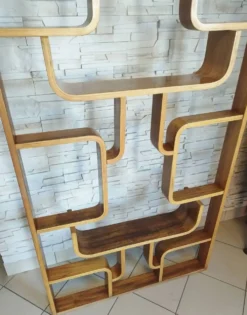 Séparateur mural par Ludvik Volak de Drevopodnik Holesov