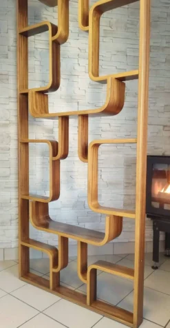Séparateur mural par Ludvik Volak de Drevopodnik Holesov