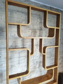 Séparateur mural par Ludvik Volak de Drevopodnik Holesov