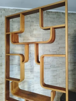 Séparateur mural par Ludvik Volak de Drevopodnik Holesov
