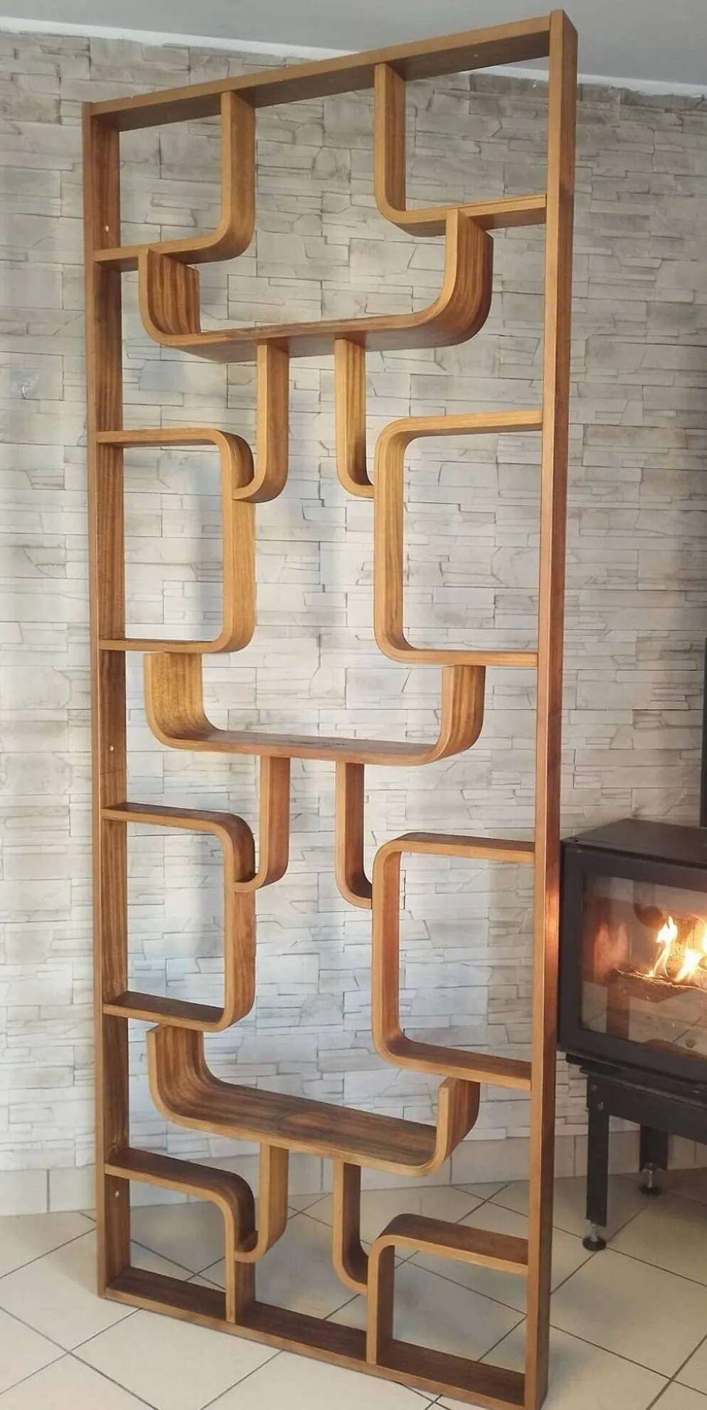 Séparateur mural par Ludvik Volak de Drevopodnik Holesov