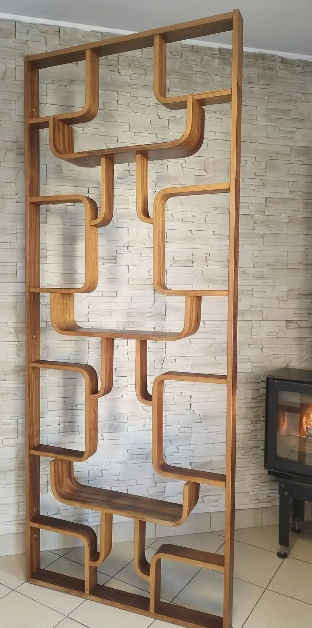 Séparateur mural par Ludvik Volak de Drevopodnik Holesov