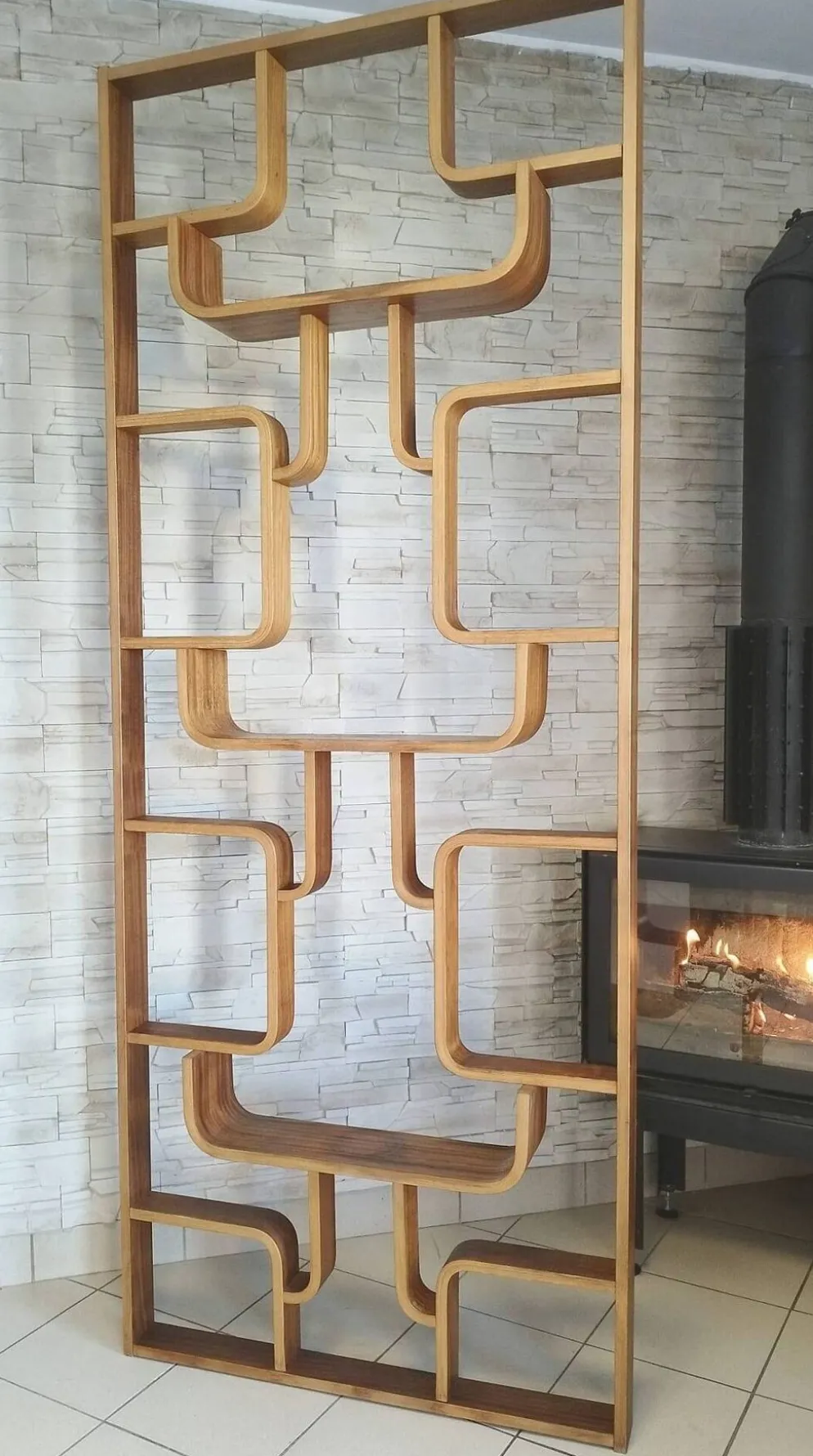 Séparateur mural par Ludvik Volak de Drevopodnik Holesov