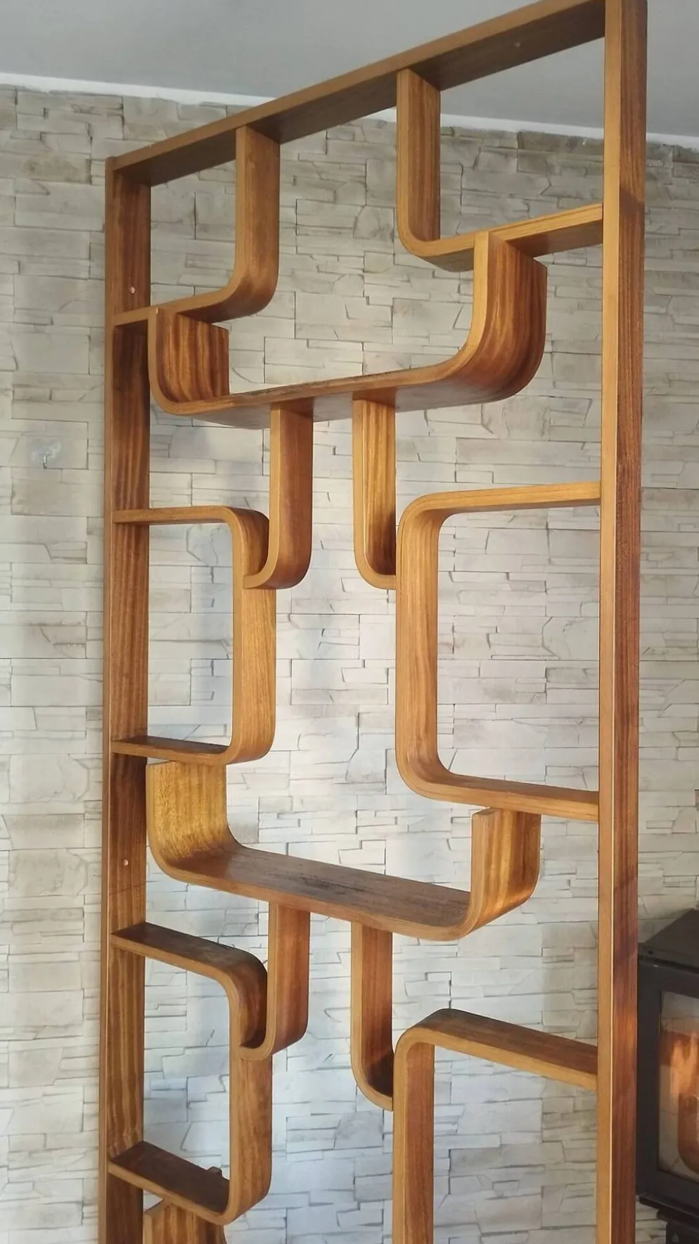 Séparateur mural par Ludvik Volak de Drevopodnik Holesov