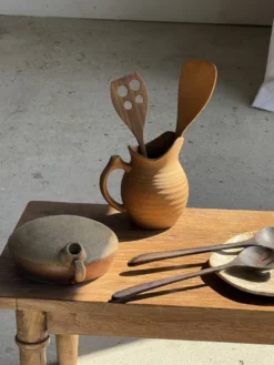 Spatule ajourée, ustensile de cuisine en teck L30 l8