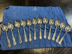 Sérié de 12 grandes cuillères Mappin and Webb en métal argenté