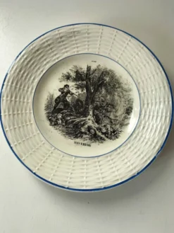 Série complète 12 assiettes Digoin Sarreguemines – Les 12 mois (1900-1920)
