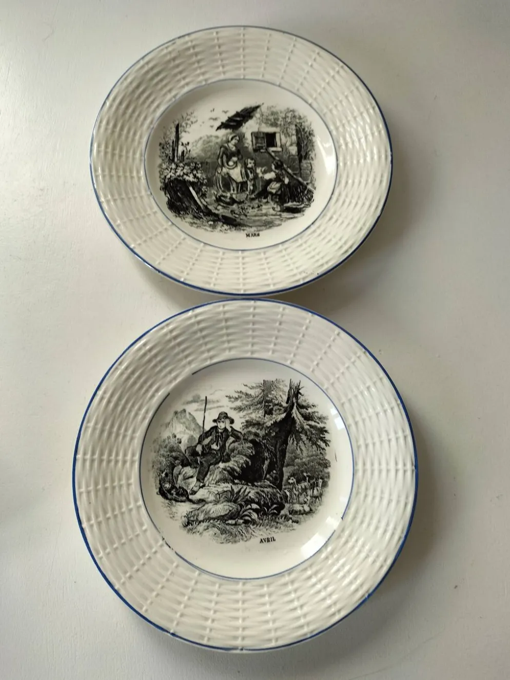 Série complète 12 assiettes Digoin Sarreguemines – Les 12 mois (1900-1920)