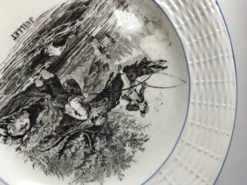 Série complète 12 assiettes Digoin Sarreguemines – Les 12 mois (1900-1920)