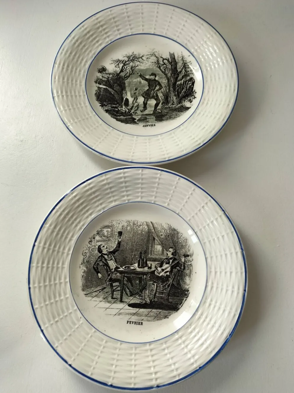 Série complète 12 assiettes Digoin Sarreguemines – Les 12 mois (1900-1920)