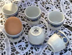 Série 6 coquetiers Vintage en porcelaine anglaise - manufacture Churchill