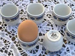 Série 6 coquetiers Vintage en porcelaine anglaise - manufacture Churchill