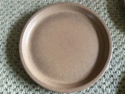 Série de 5 assiettes en grès