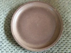 Série de 5 assiettes en grès