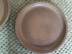 Série de 5 assiettes en grès