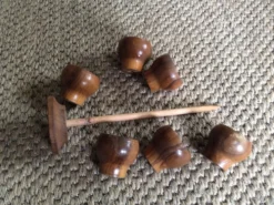 Série de 6 coquetiers en bois