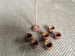 Série de 6 coquetiers en bois