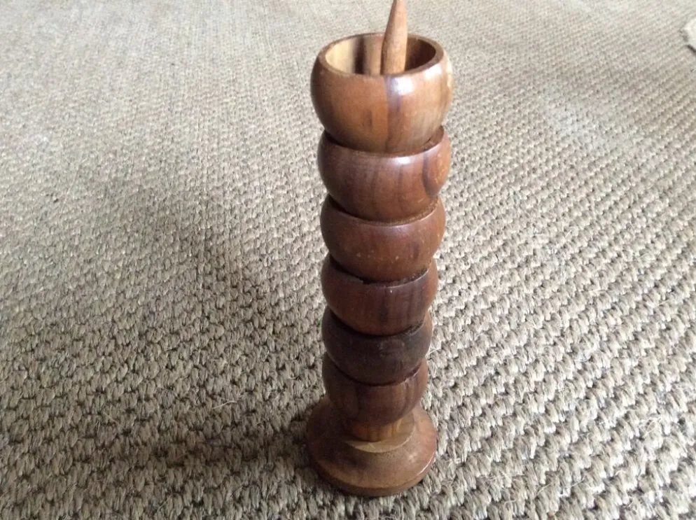 Série de 6 coquetiers en bois