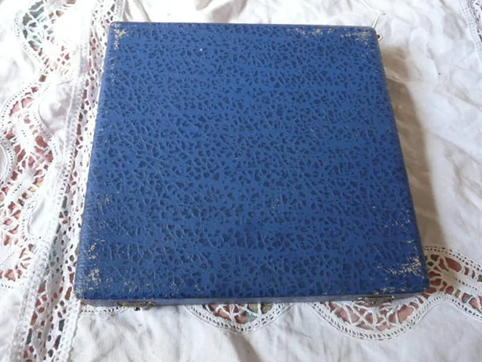 Série de 11 porte couteaux dans leur coffret