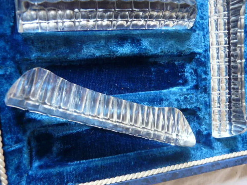 Série de 11 porte couteaux dans leur coffret