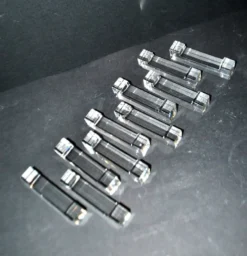 Série de 10 porte-couteaux design en cristal modèle épuré
