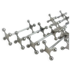 série de porte-couteaux en métal argenté brutalistes et sculpturals