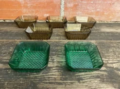 Série De 7 Ramequins Bols Anciens ARCOROC Verre Moulé Fumé & Vert