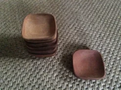 Série de 6 ramequins en bois