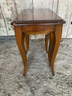 Série de 3 tables gigognes anciennes style louis xv bois vintage