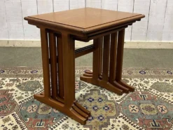 Série de 3 tables gigognes en teck des années 70