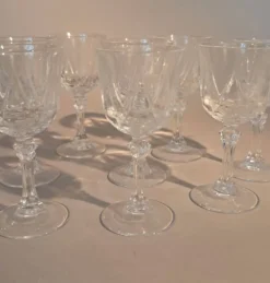Série de 10 verres à liqueur Cristal d'Arques.