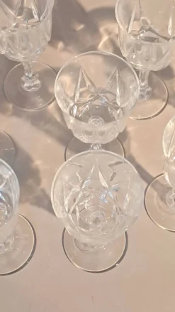 Série de 10 verres à liqueur Cristal d'Arques.