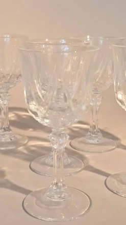 Série de 10 verres à liqueur Cristal d'Arques.
