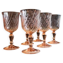 Série de 6 verres à pied Rosaline en verre rose torsadé – Arcoroc France