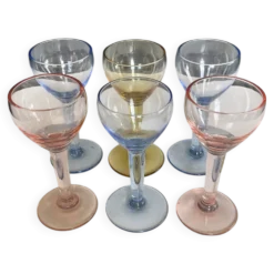 Série 6 petits verres colorés à liqueur vintage