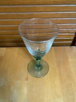 Série 5 verres à pied luminarc verre transparent & vert émeraude vinta