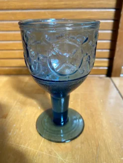 Série 4 Verres À Pied Verre Moulé Bleu Décor Marine Années 60 Vintage